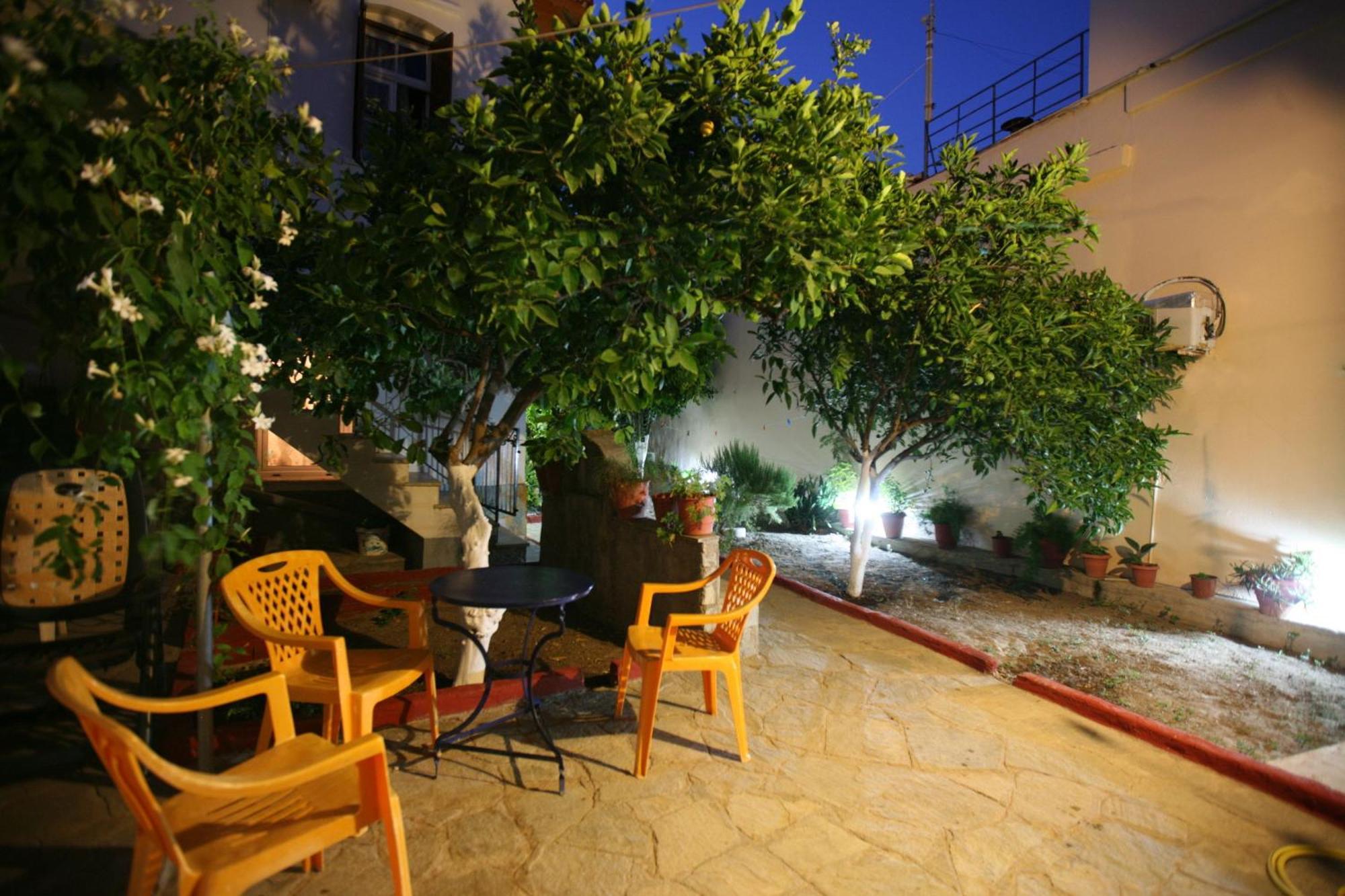 Angelos Rooms Mytilíni Esterno foto